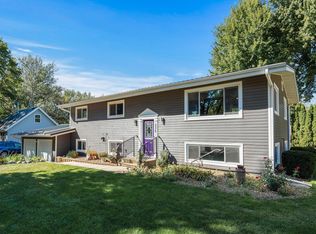 536 4th St N, Winsted, MN 55395