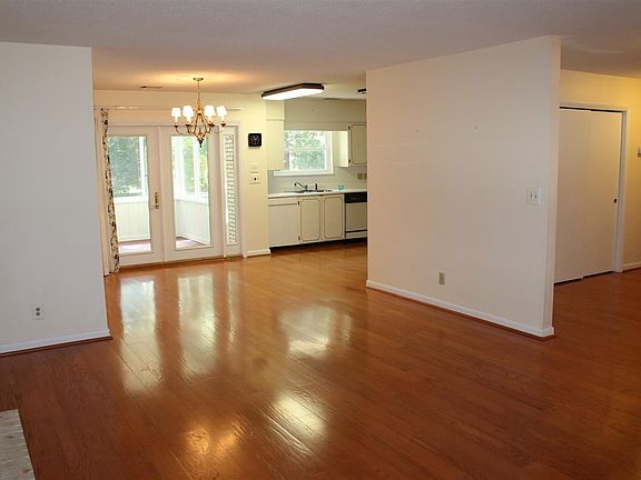 4th image of 5 Audubon Road