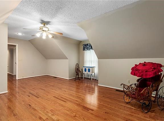3rd image of 1207 NE 96th Ter