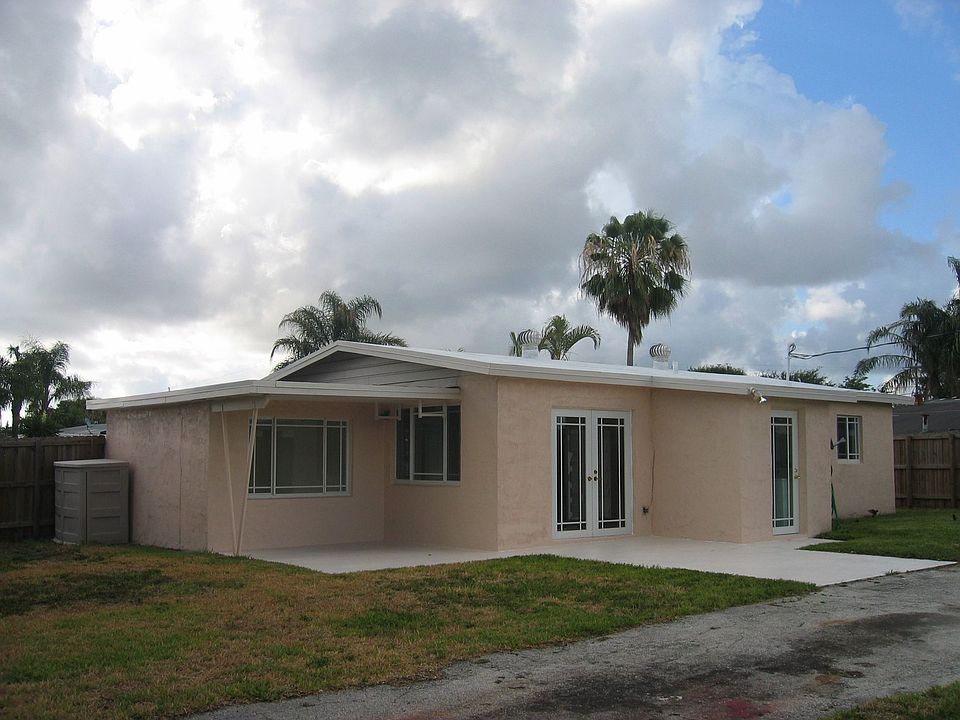 1st image of 3651 SW 58th Ave