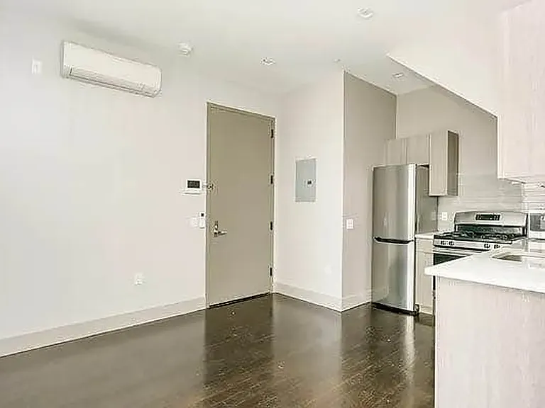 86 Stanhope St #1A — Photo 10
