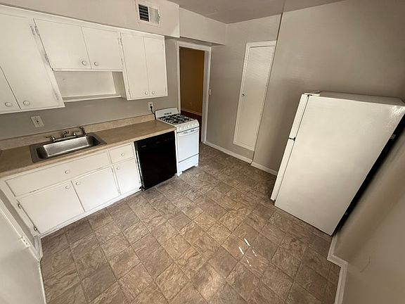 5th image of 44 Delta Pl NE APT 5