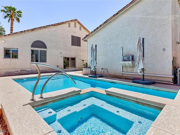 3rd image of 9865 Ramhorn Canyon St