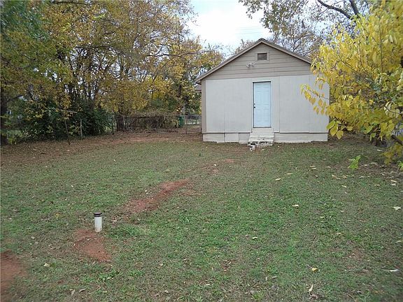 3rd image of 1201 NE 20th St