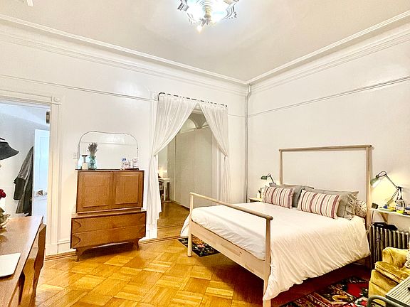 5th image of 577 Leonard St #1F