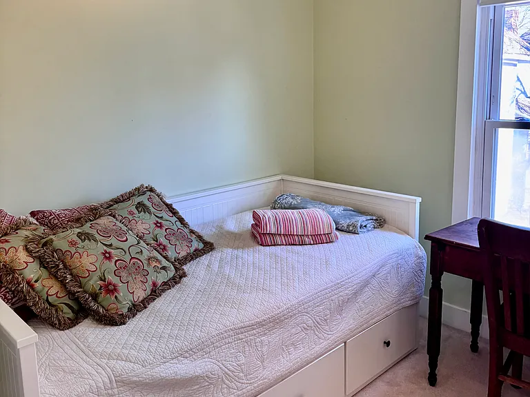 835 Meigs St — Photo 13