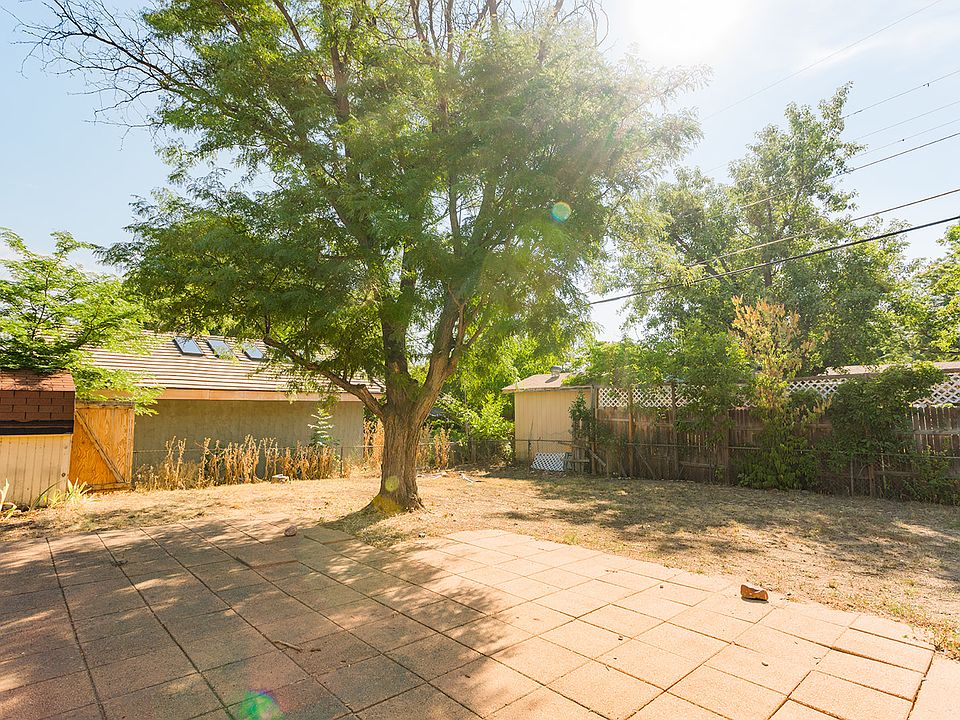 210 S 38th St Backyard