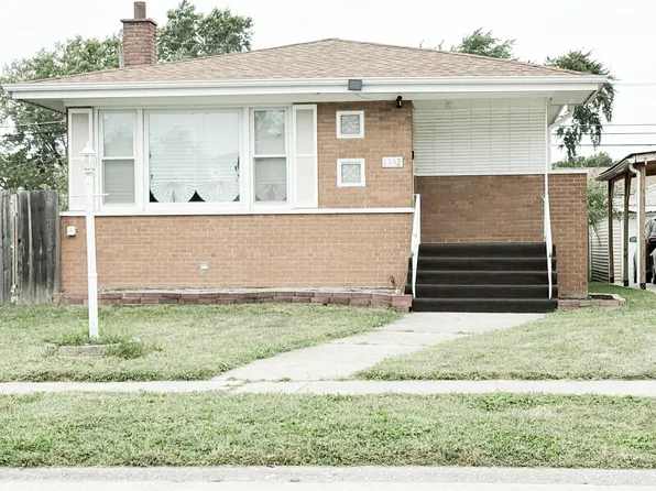 1332 Mackinaw Ave, Calumet City, IL 60409
