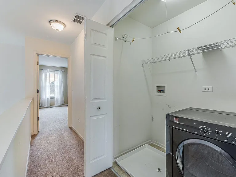 3210 Hoffman St — Photo 12