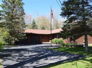 595 Scribner Rd, Corfu, NY 14036
