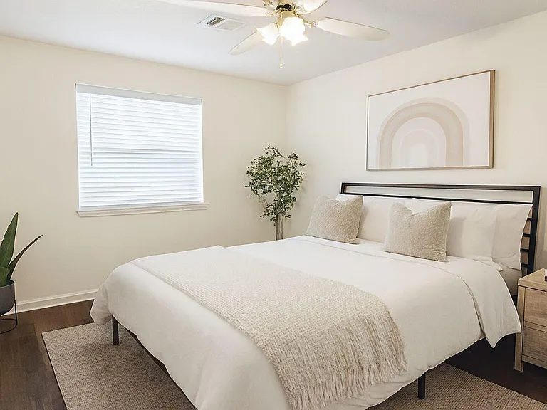 19330 Larissa Dr — Photo 24