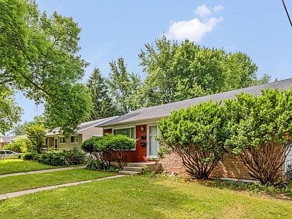 2nd image of 8207 W Muriel PLACE