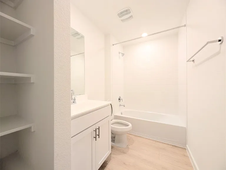 9400 Oxbow Strap Dr — Photo 22