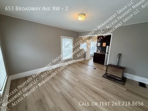 653 Broadway Ave NW APT 2, Grand Rapids, MI 49504