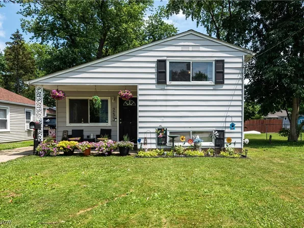 253 Plymouth Dr, Eastlake, OH 44095