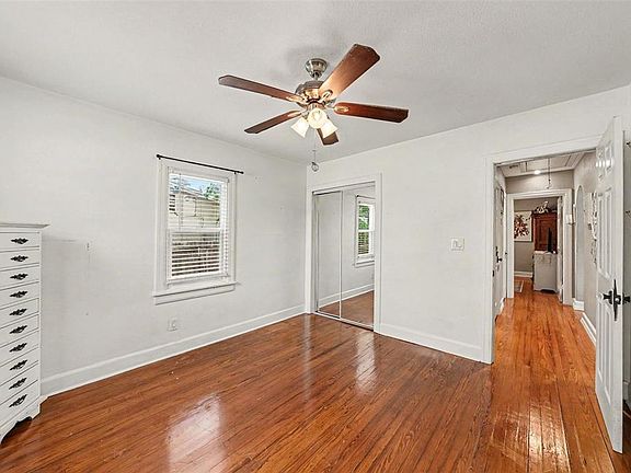 3rd image of 2827 9th Ave N