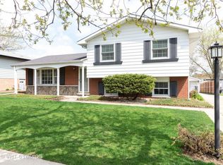 10547 S 88th Ave, Palos Hills, IL 60465