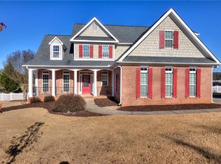 89 Colonial Cir, Cartersville, GA 30120