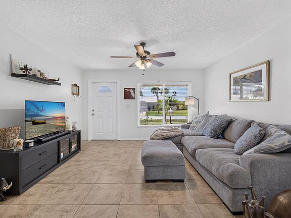 4th image of 8717 SE SANDY Lane