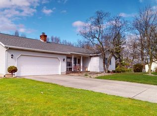 608 Kennedy Dr, Willard, OH 44890