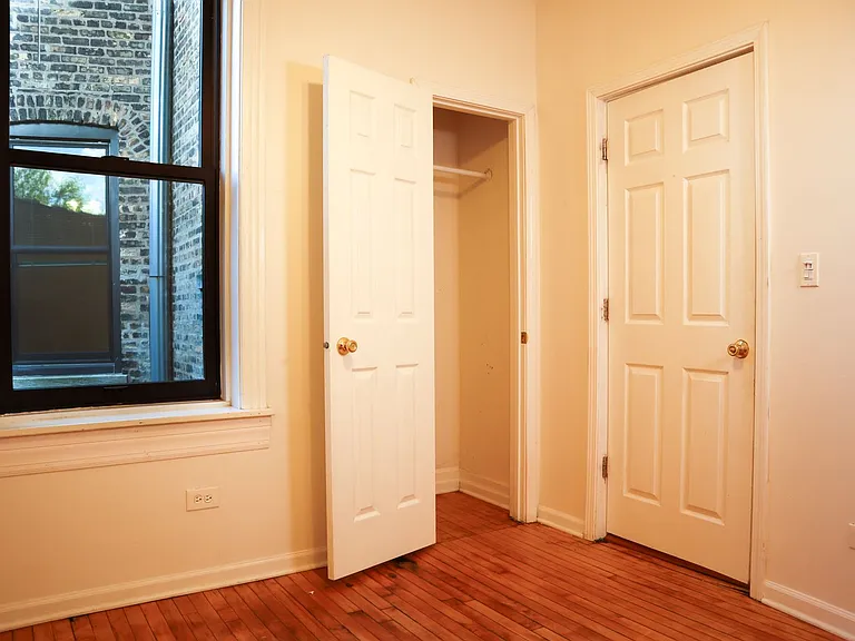 905 S Claremont Ave — Photo 13