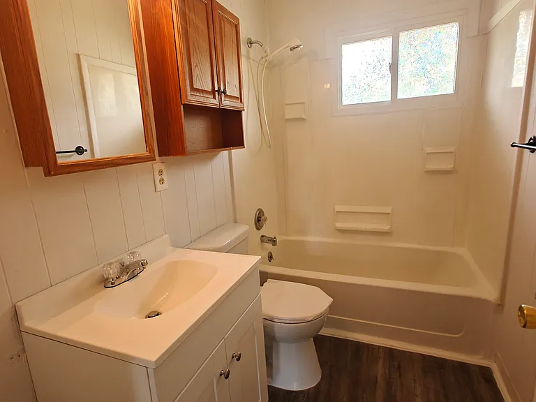 2449 Vale Dr — Photo 8