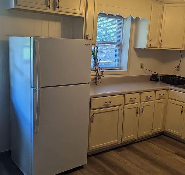 107 Magnolia St — Photo 2