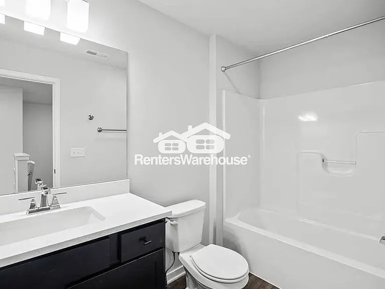 3641 NE Marissa Ln — Photo 16