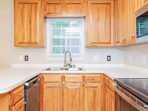 3rd image of 108 Biltmore Dr