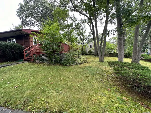 95 Freya Road, Rocky Point, NY 11778