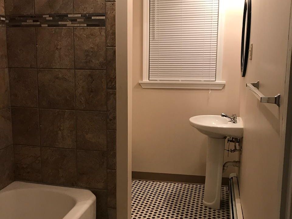 2nd image of 358 Connecticut St APT 4