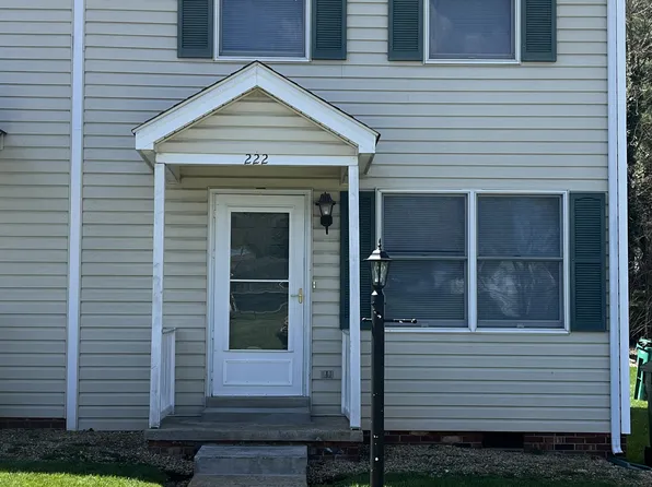 222 7th Ave, Luray, VA 22835
