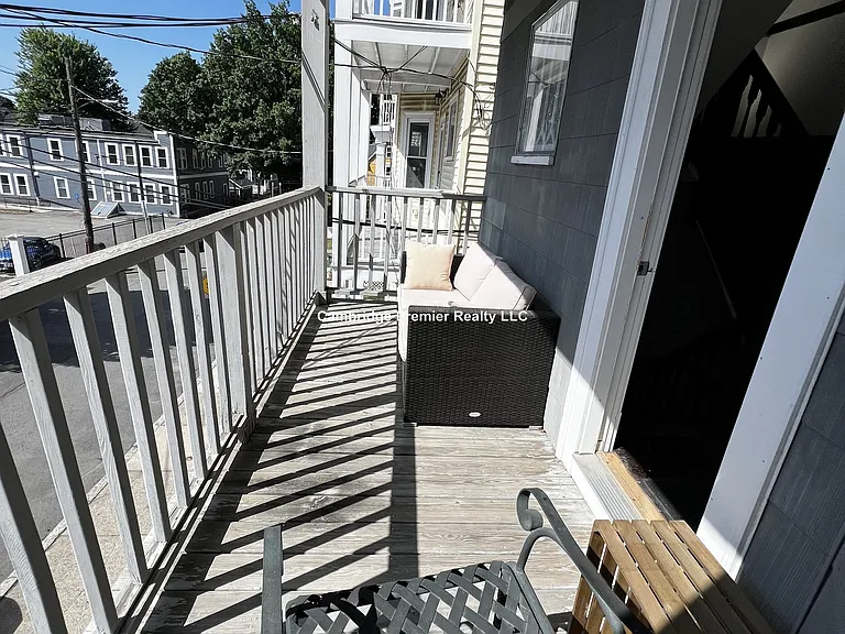 81 Newbury St — Photo 19