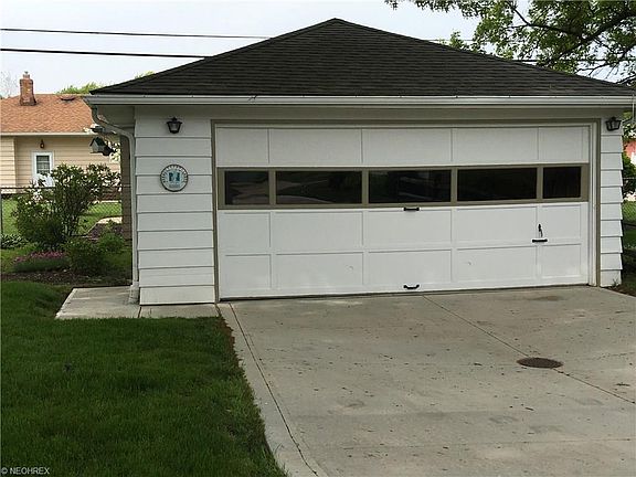 3rd image of 7222 Beresford Ave
