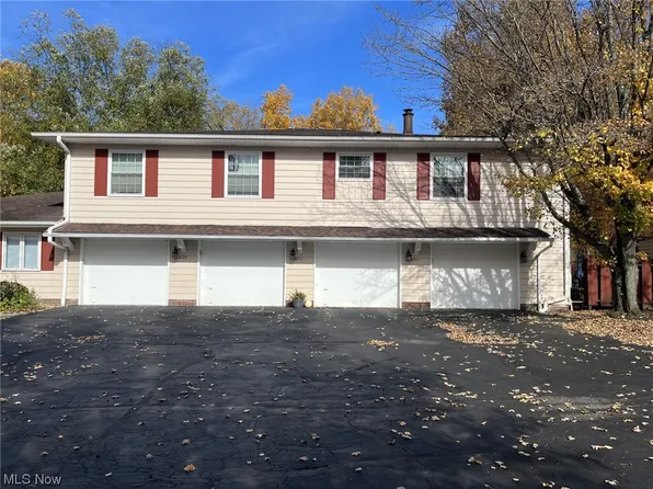 8713 Fox Rest Dr, Brecksville, OH 44141
