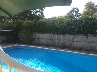 31 Lake Dr, North Kingstown, RI 02852