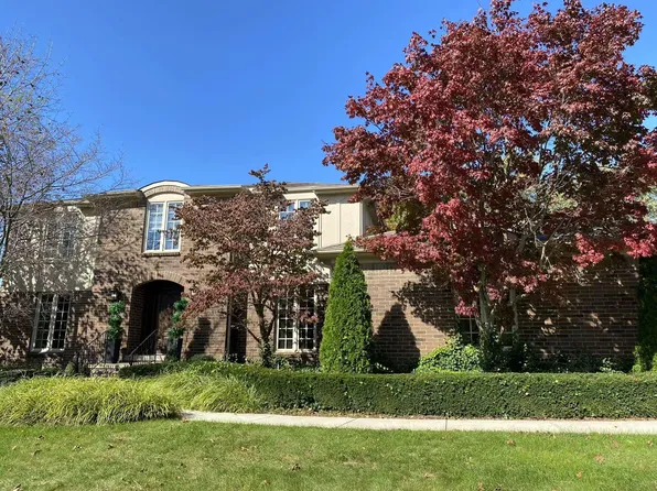 323 Shellbourne Dr, Rochester Hills, MI 48309