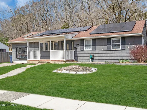 112 Woodcrest Ave, Absecon, NJ 08201-1632