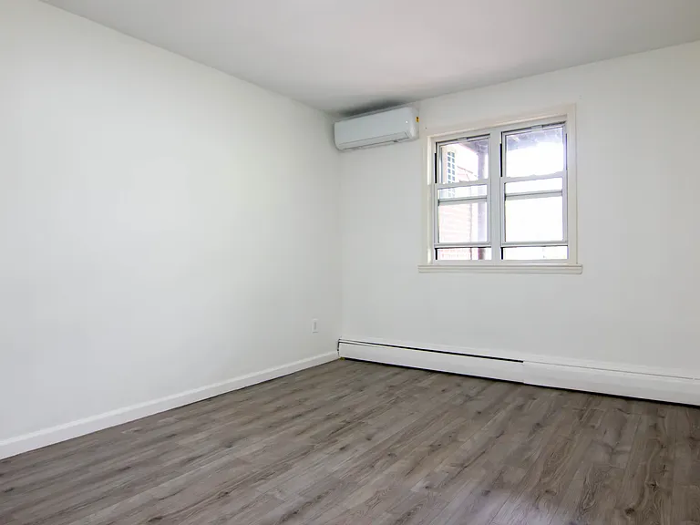 1230 E 68th St #1 — Photo 3
