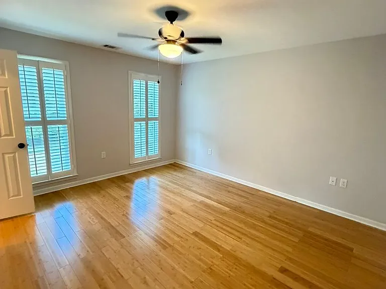 121 Ashbrook Dr — Photo 14