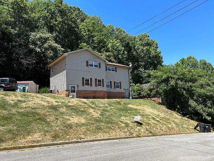 1st image of 5335 Carolyn Cir