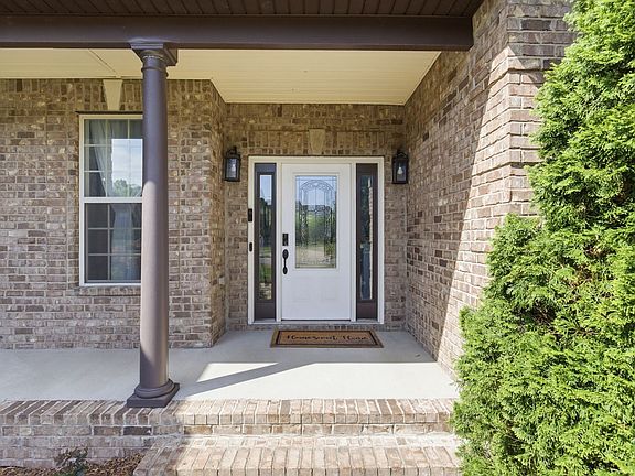 3rd image of 720 Hardys Ct