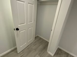 623 Montauk Hwy, East Moriches, NY 11940