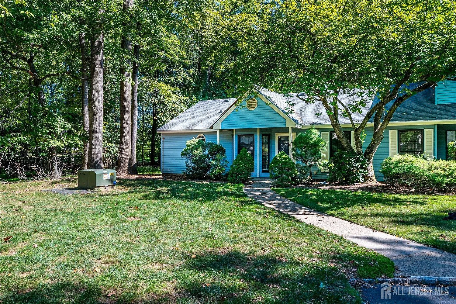 2 bed, 2.0 bath, $2,850 — Photo 2