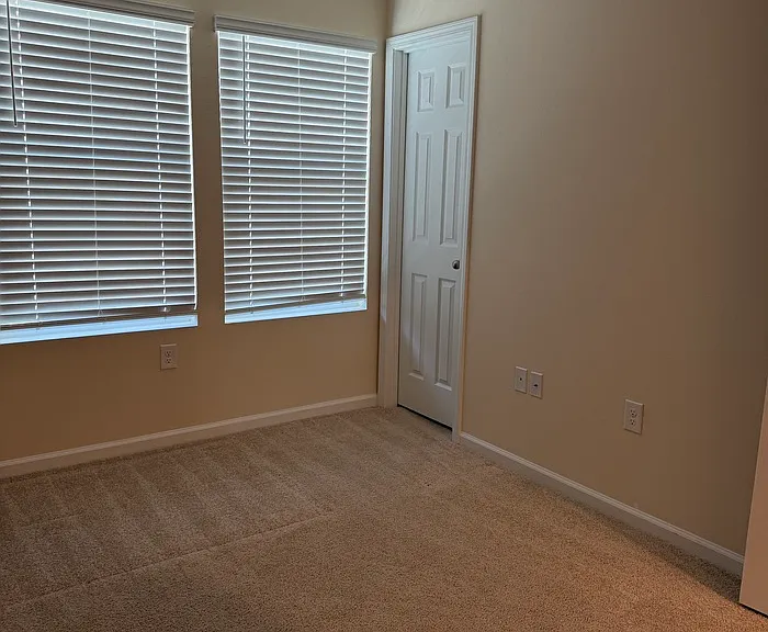 136 Whispering Brook Dr #136 — Photo 9