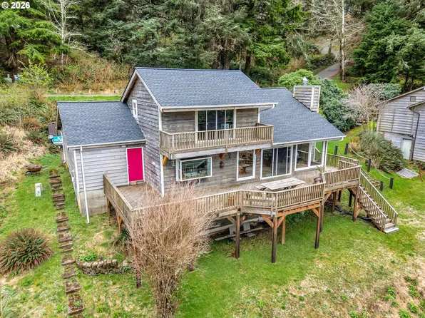 5300 S Fairway Rd, Neskowin, OR 97149