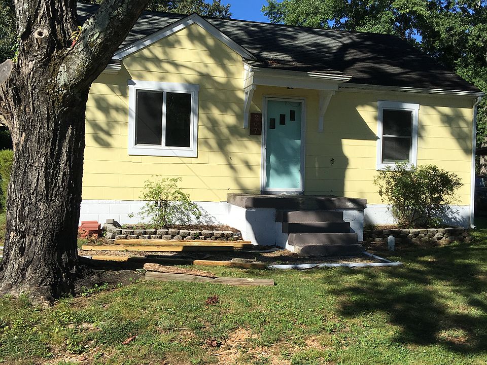 1st image of 207 Kingwood St