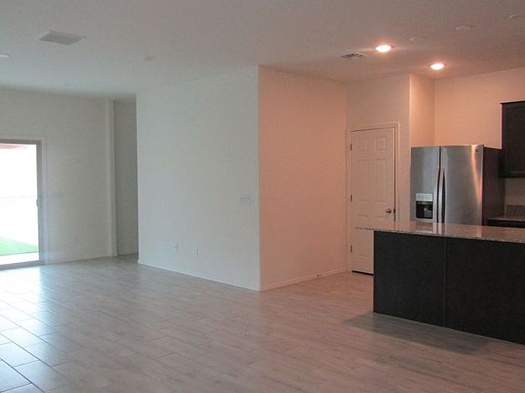 4th image of 188 W Seven Seas Dr