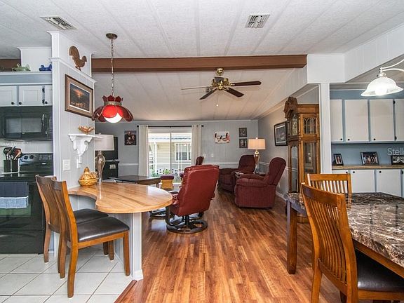 3rd image of 4627 Coral St