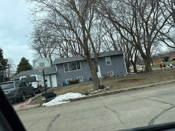 810 Minnesota Ave, Owatonna, MN 55060